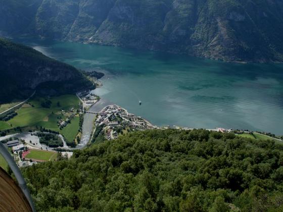 IMG 2343 Aurlandsfjord, diese Sicht hatt man nur wen man der Laerdalstunnel (RV50) meidet und über die Sommerpiste fahrt !!!